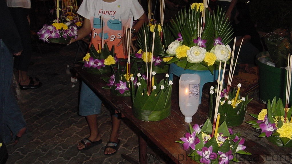 phuket photos daylife festivals loy kratong