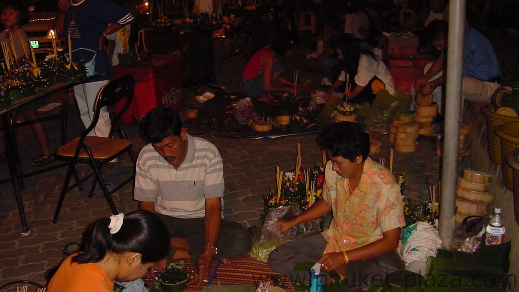 phuket photos daylife festivals loy kratong