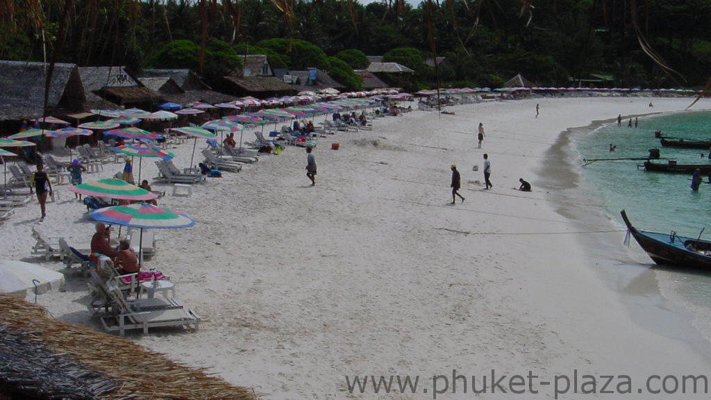 phuket photos daylife islands racha