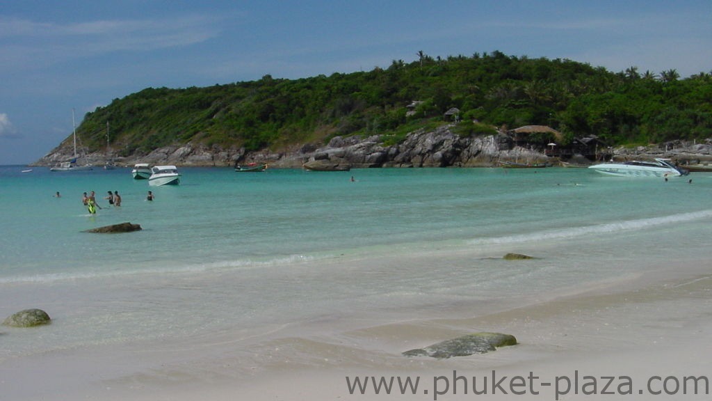 phuket photos daylife islands racha