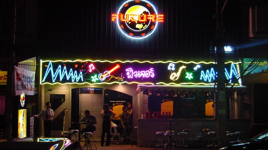 phuket photos nightlife phuket town discoteque