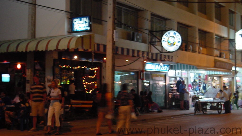 phuket photos nightlife karon bar