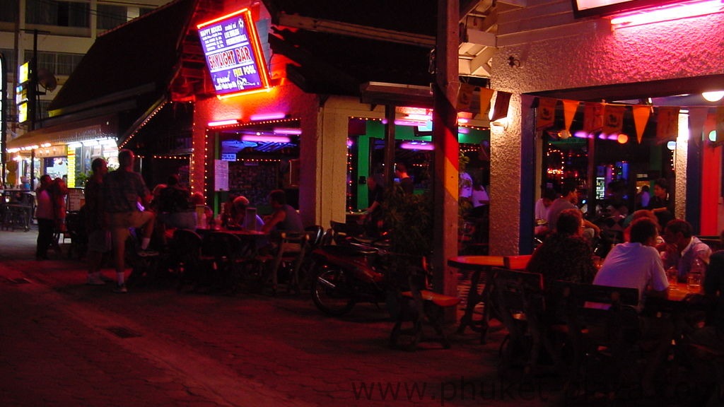 phuket photos nightlife karon bar