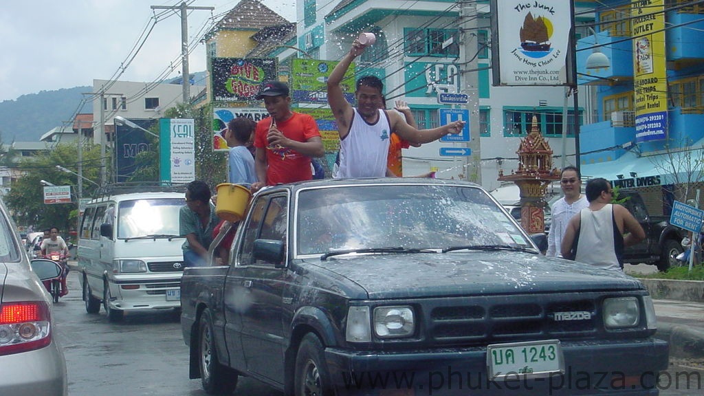 phuket photos daylife festivals songkran festival