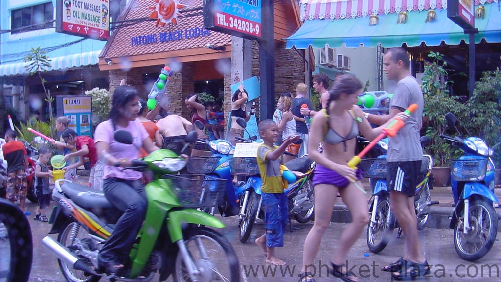 phuket photos daylife festivals songkran festival