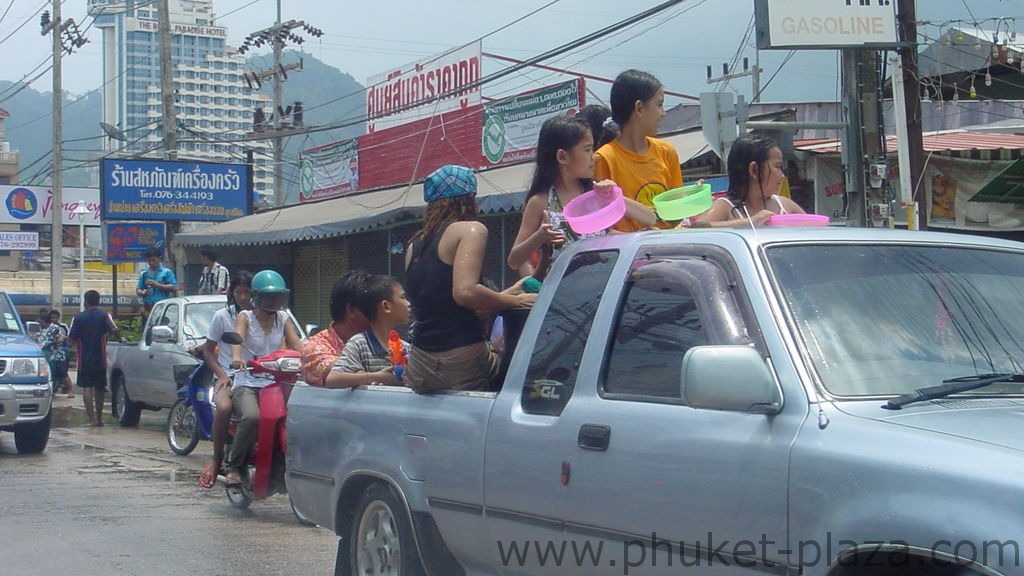 phuket photos daylife festivals songkran festival