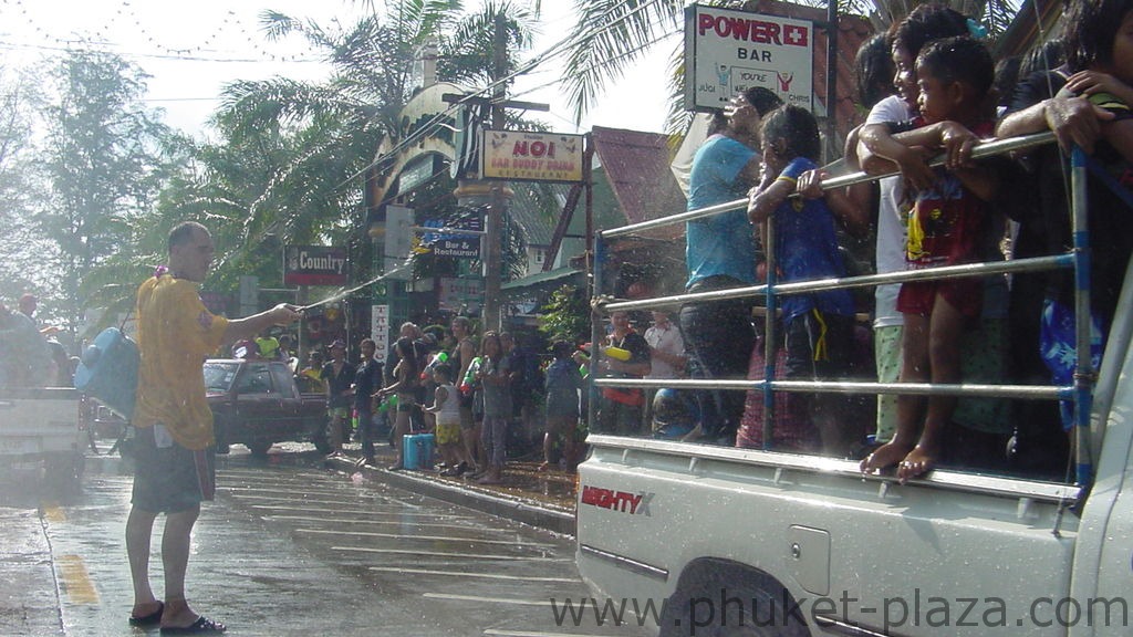 phuket photos daylife festivals songkran festival