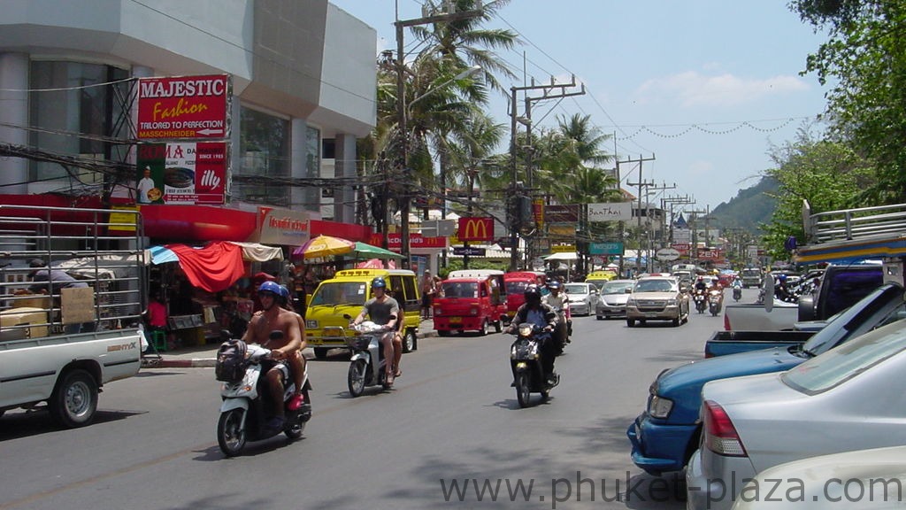 phuket photos daylife patong beach road