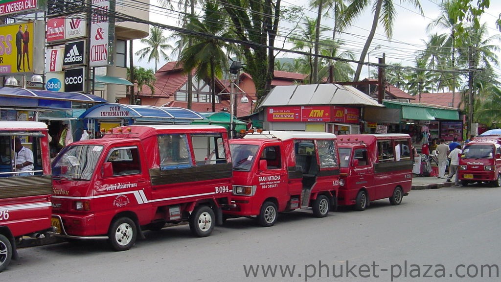 phuket photos daylife patong beach road