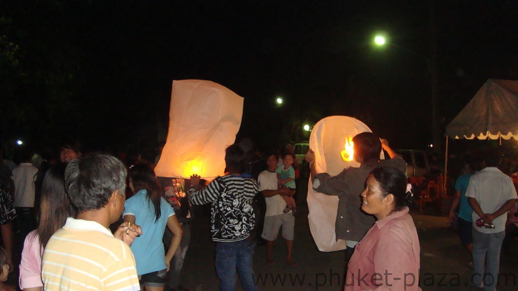 phuket photos daylife festivals loy kratong