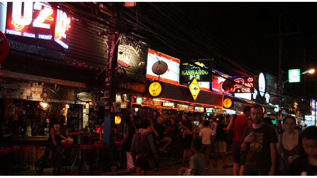 phuket photos nightlife patong bar