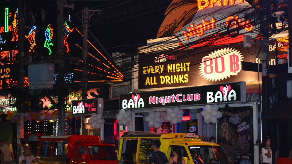 phuket photos nightlife patong discoteque