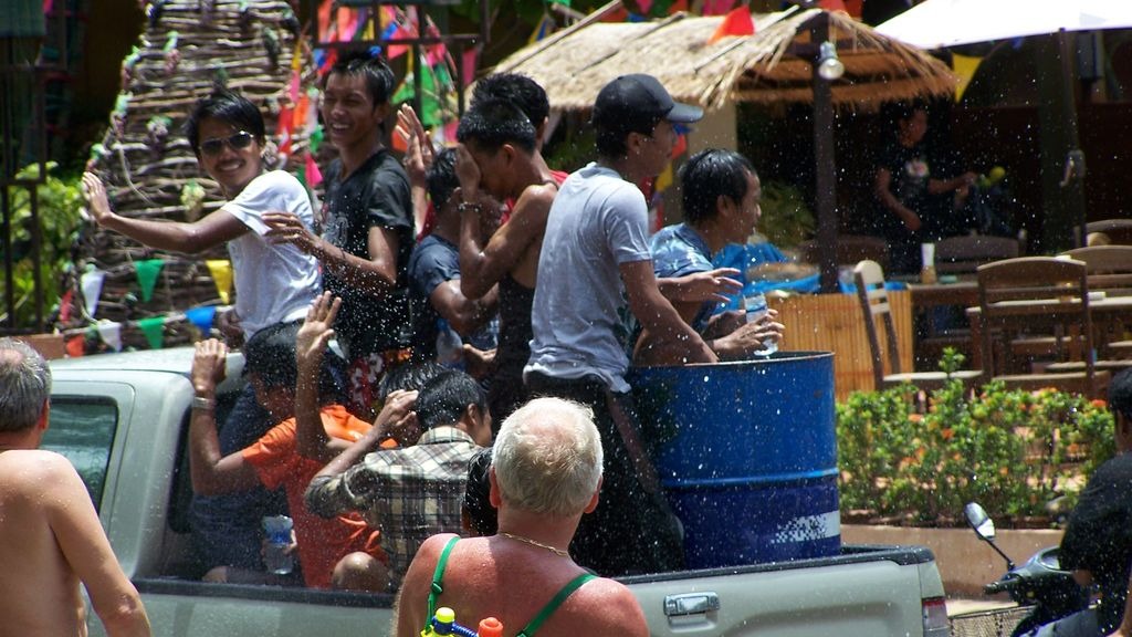 phuket photos daylife festivals songkran festival