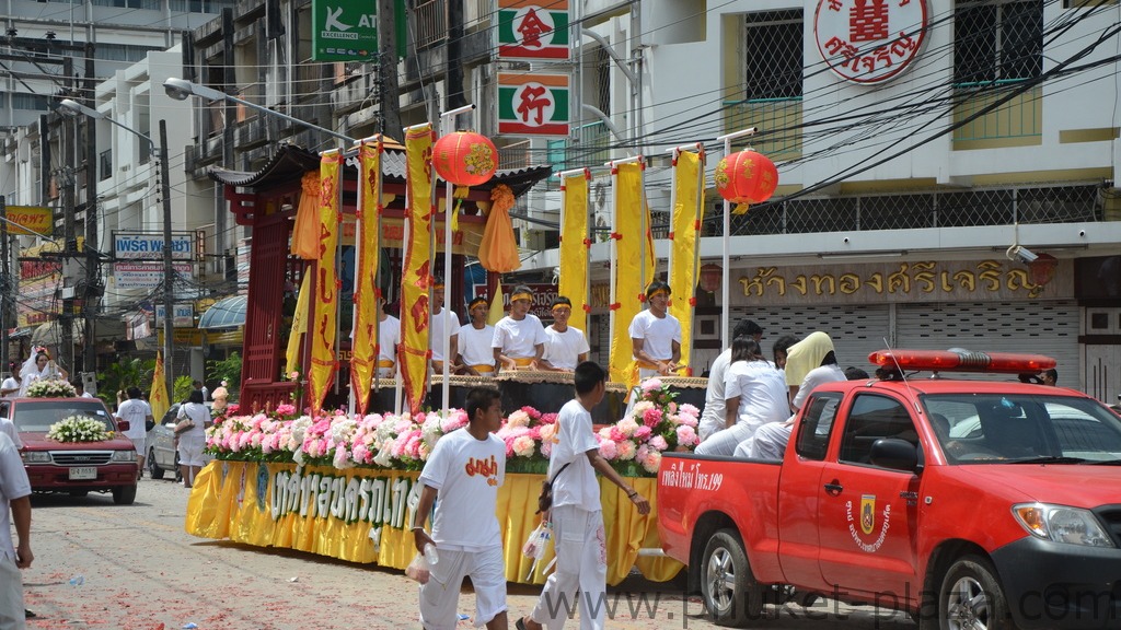 phuket photos daylife festivals vegetarian festival