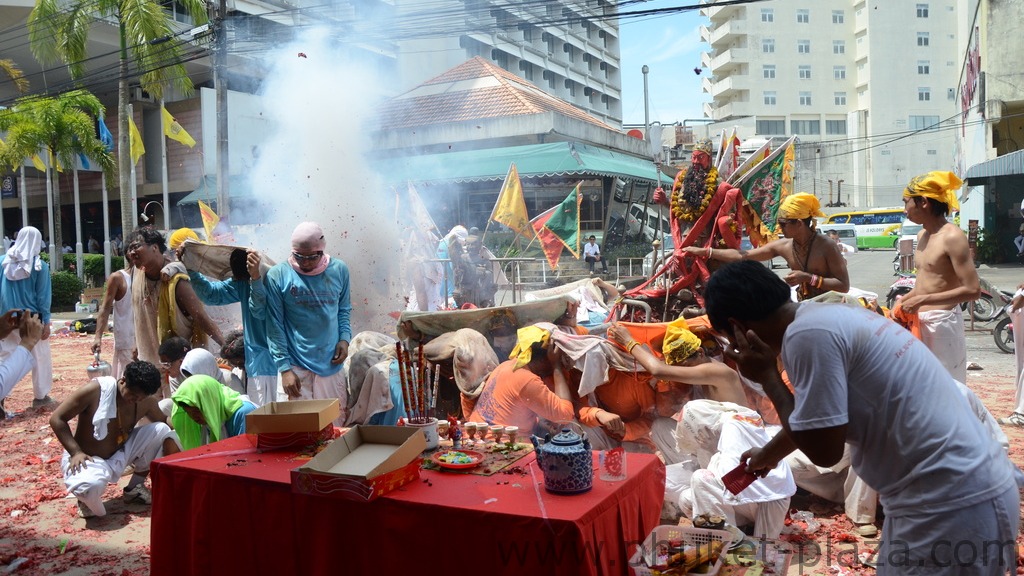 phuket photos daylife festivals vegetarian festival