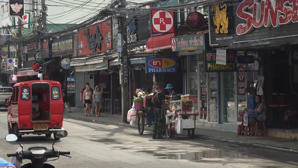 phuket photos daylife patong bangla road