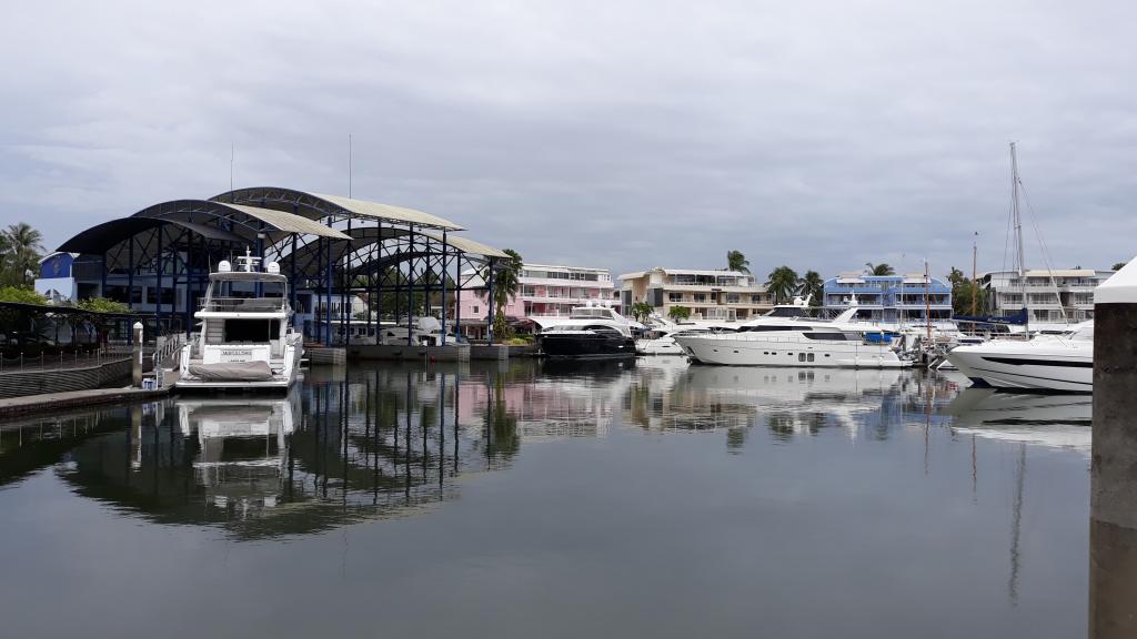 phuket photos daylife boat lagoon marina