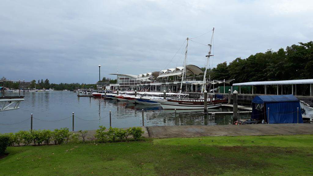 phuket photos daylife boat lagoon marina