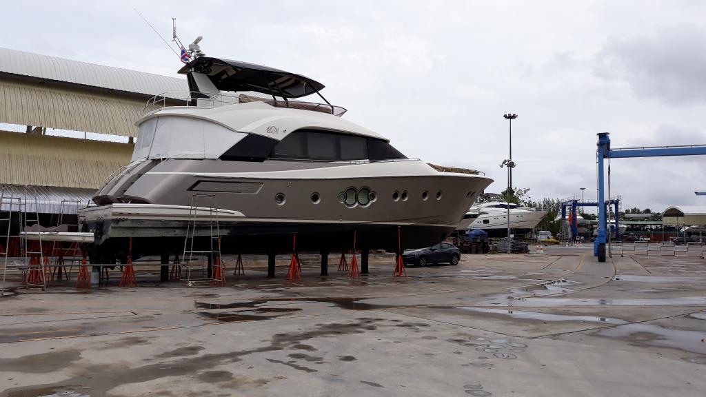 phuket photos daylife boat lagoon marina