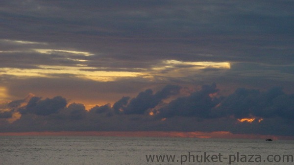 phuket photos daylife sunsets nai harn beach