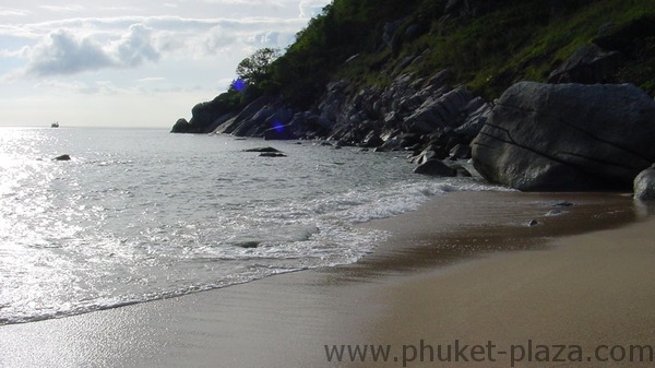 phuket photos beaches nui beach