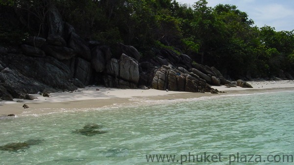 phuket photos daylife islands racha