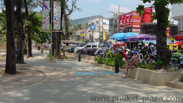 phuket photos daylife patong beach road