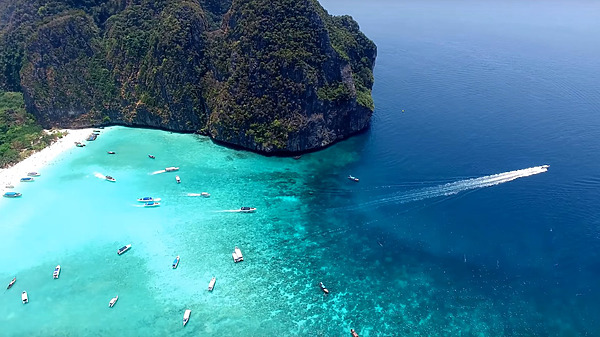 phuket photos daylife islands phi phi island