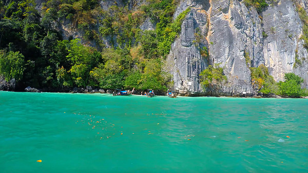 phuket photos daylife islands phi phi island